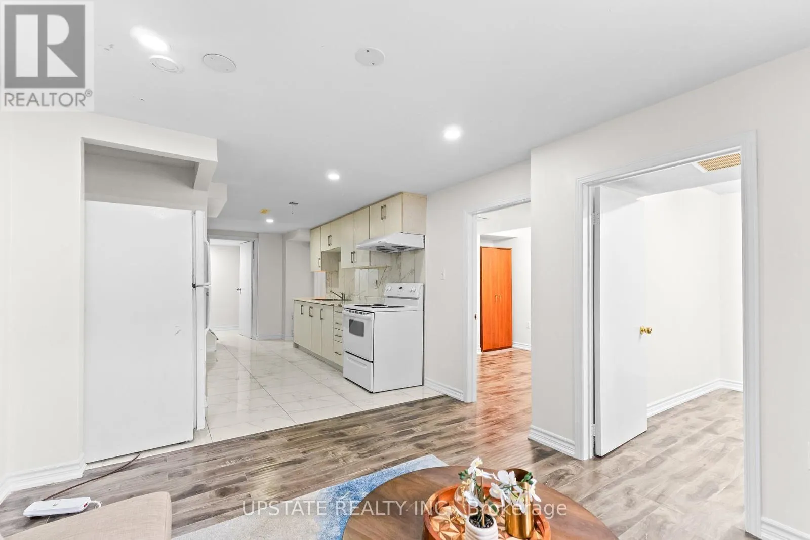 75 WINTERFOLD DRIVE