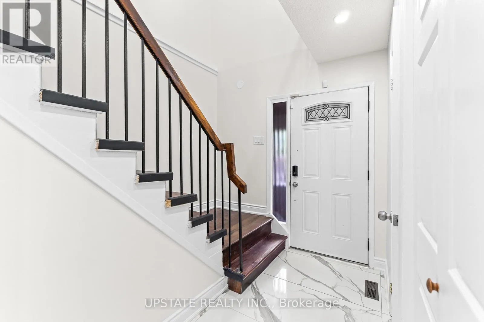 75 WINTERFOLD DRIVE