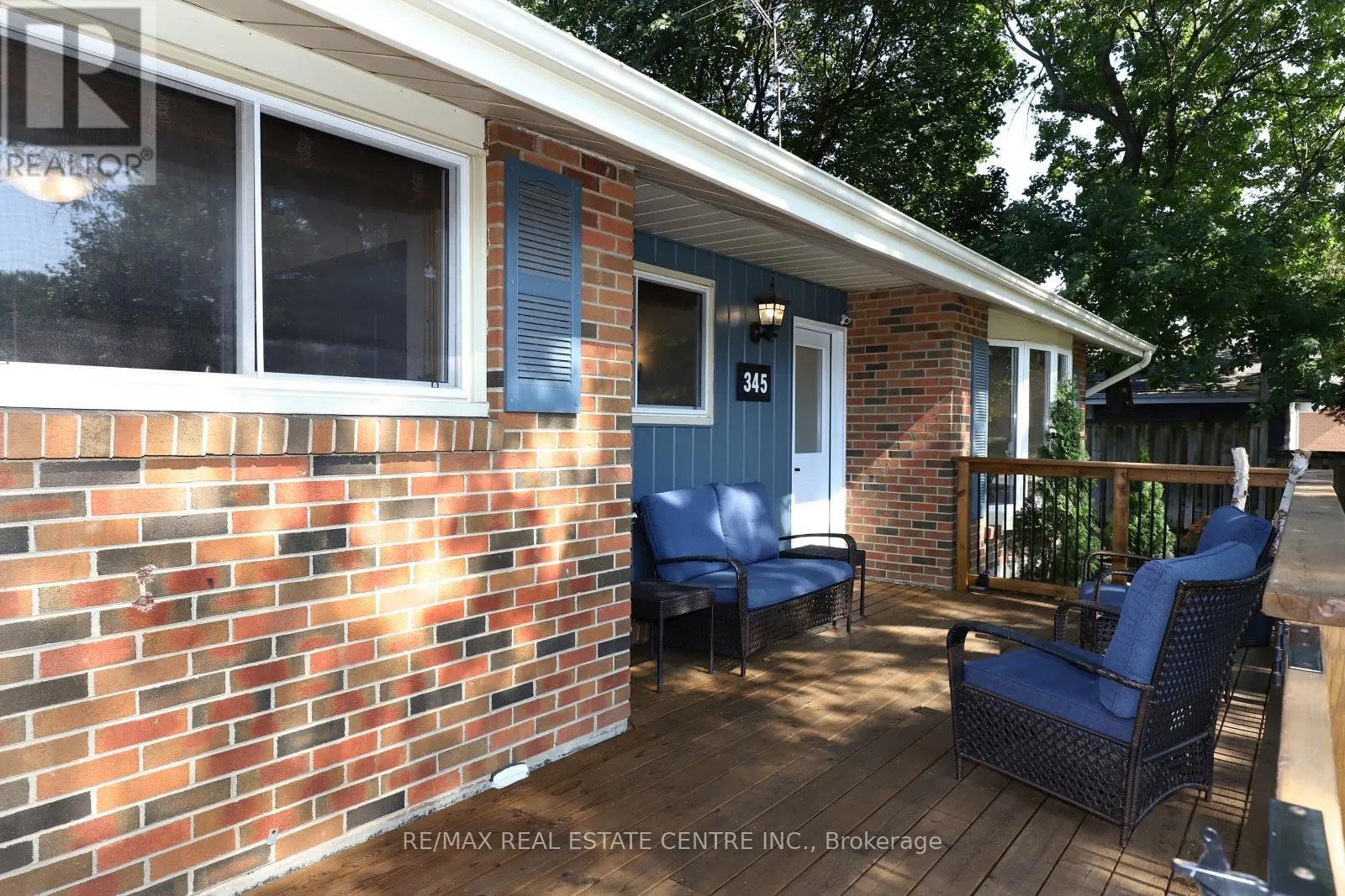 345 MAPLEWOOD CRESCENT