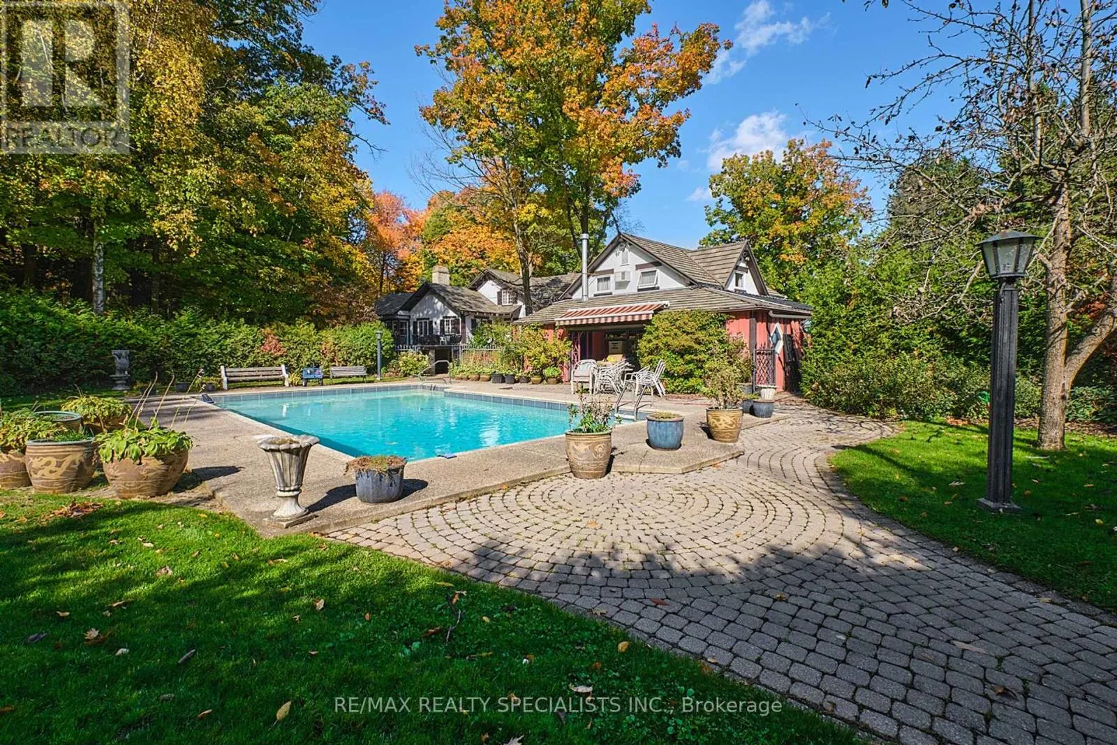 1251 BRITANNIA ROAD