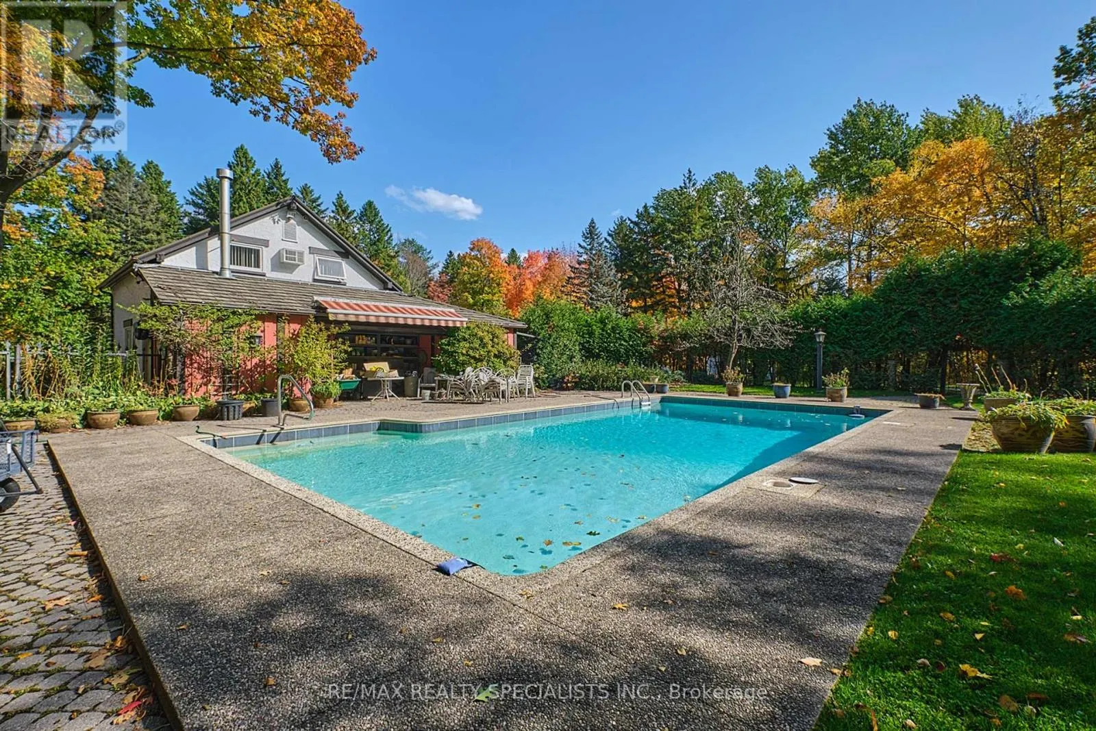1251 BRITANNIA ROAD