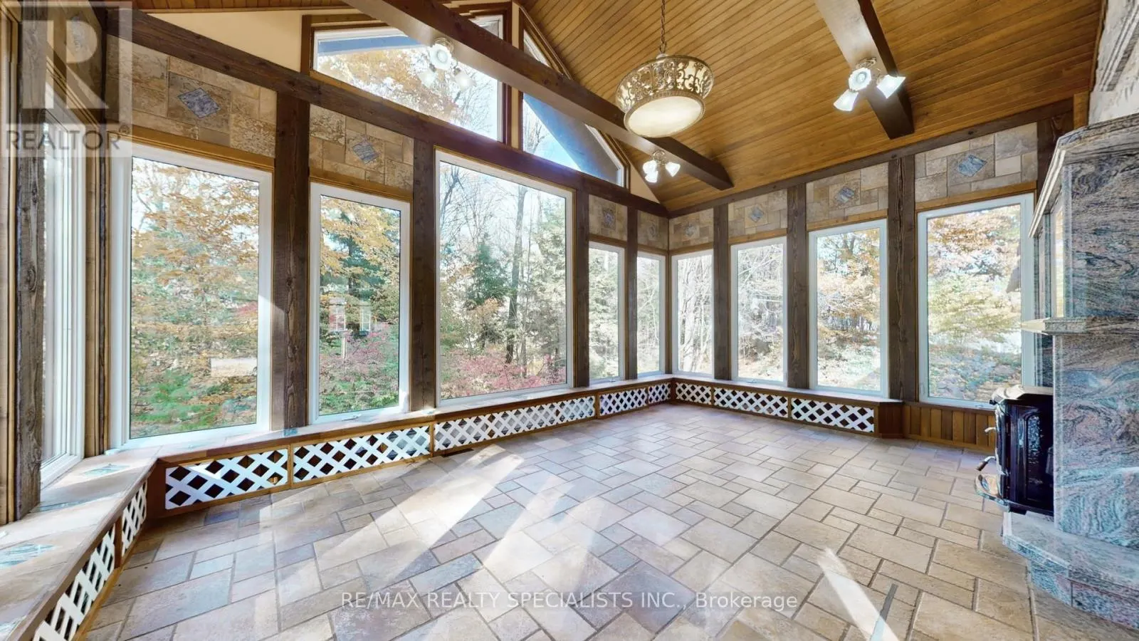 1251 BRITANNIA ROAD