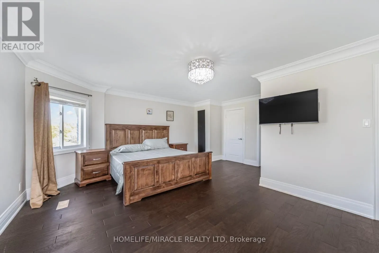 21 BOWMAN AVENUE