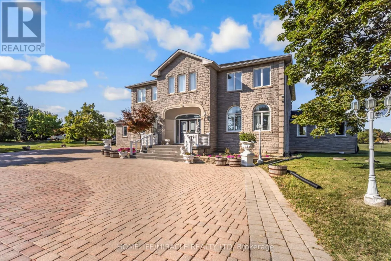 21 BOWMAN AVENUE