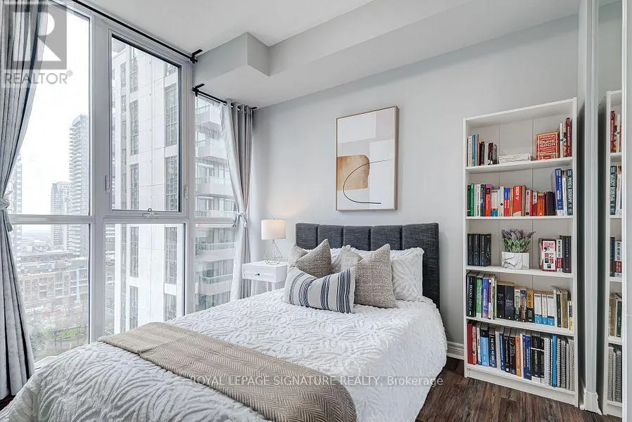 1805 - 339 RATHBURN ROAD W