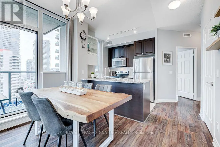 1805 - 339 RATHBURN ROAD W