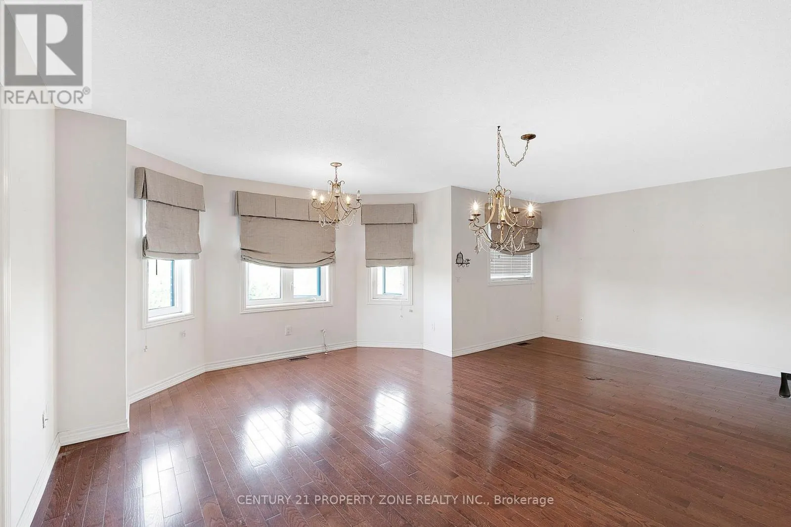 401 BAYLIS COURT