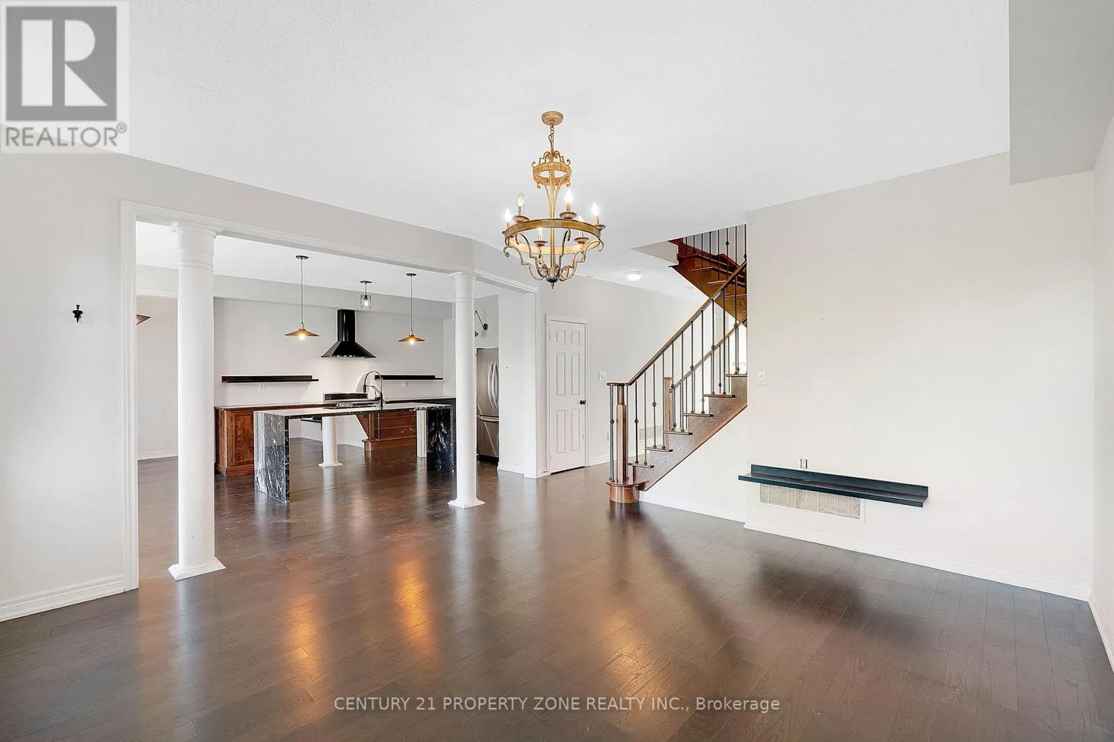 401 BAYLIS COURT