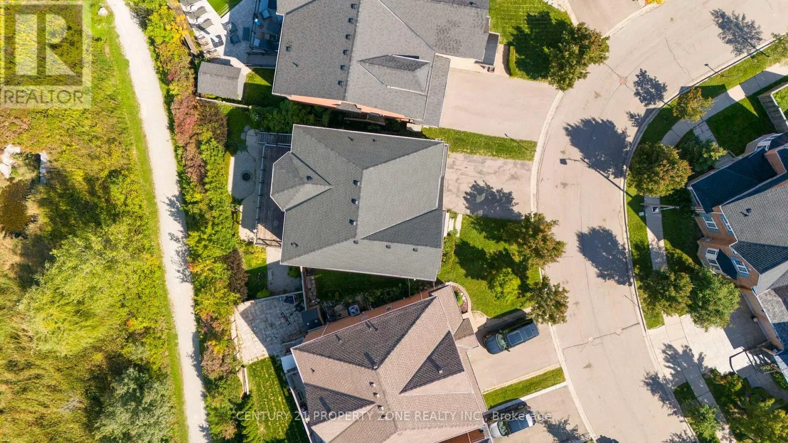 401 BAYLIS COURT