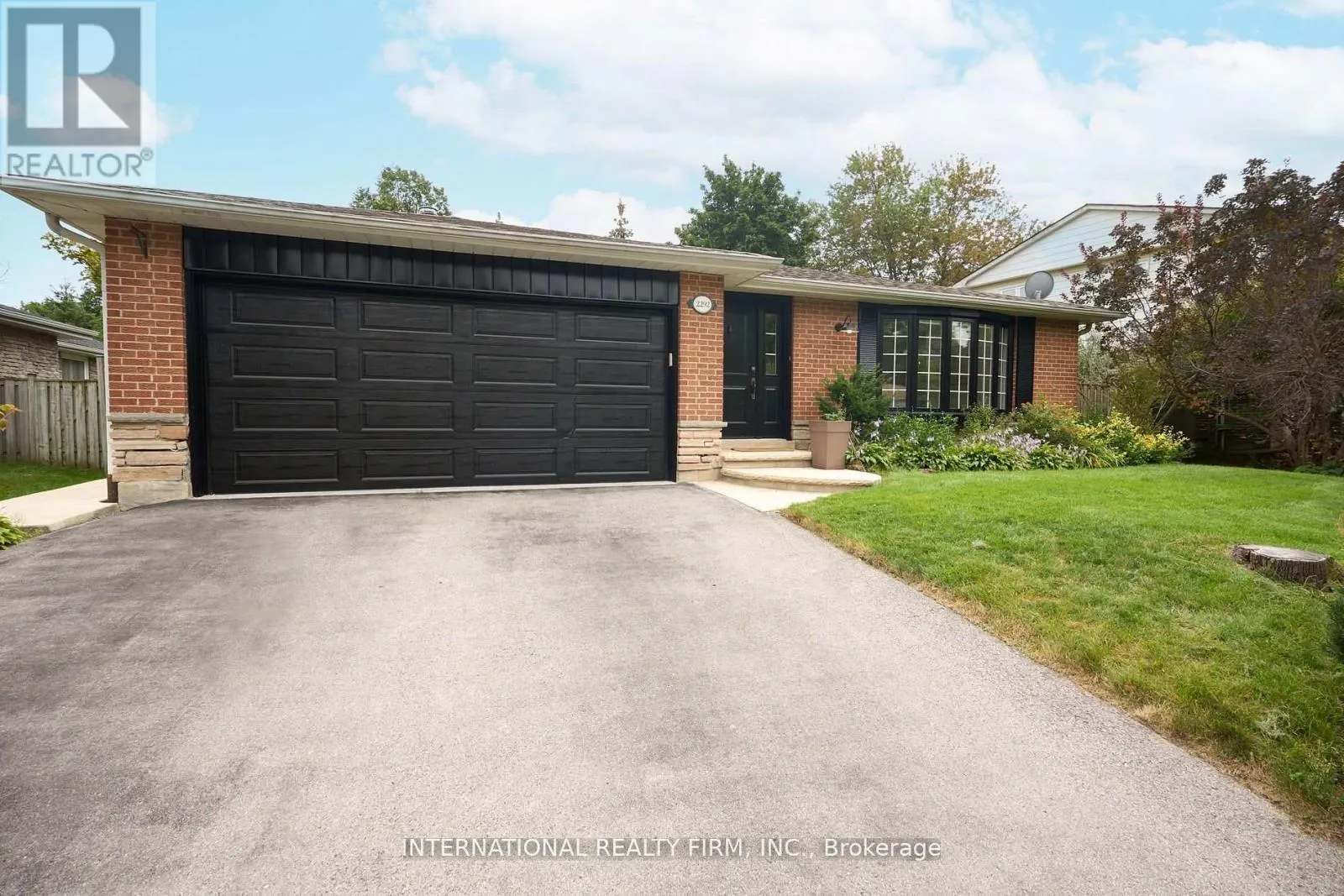 2292 DEVON ROAD