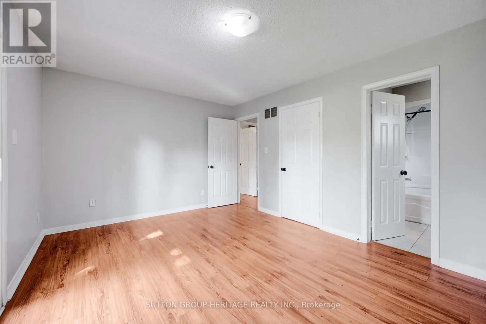 8 POINSETTIA PLACE
