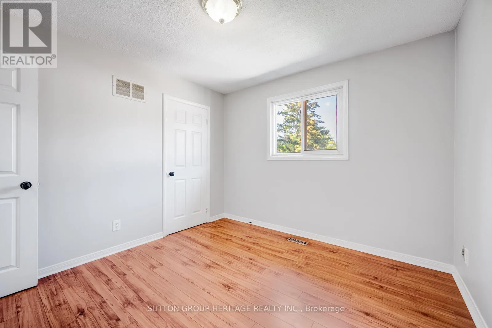 8 POINSETTIA PLACE