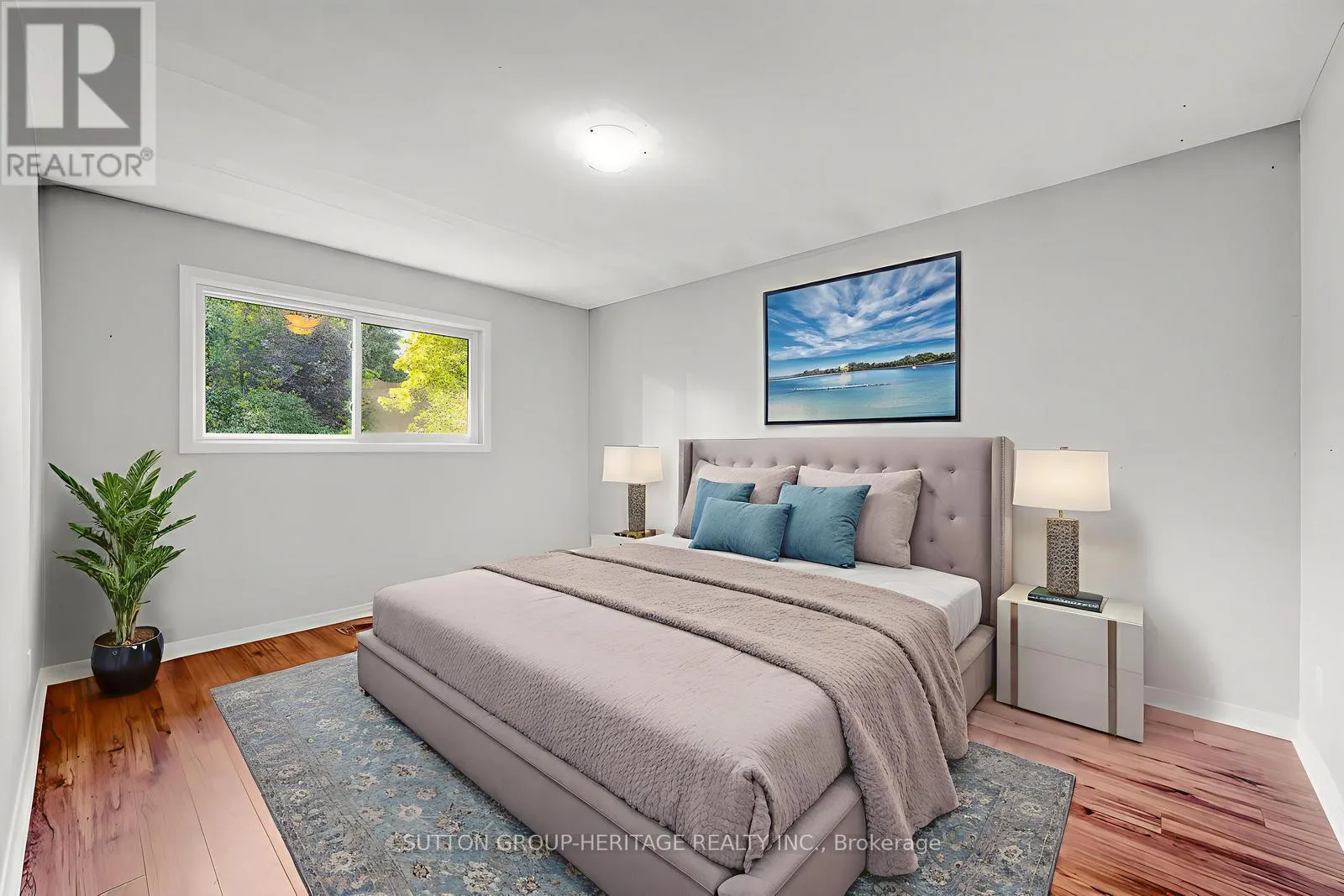 8 POINSETTIA PLACE