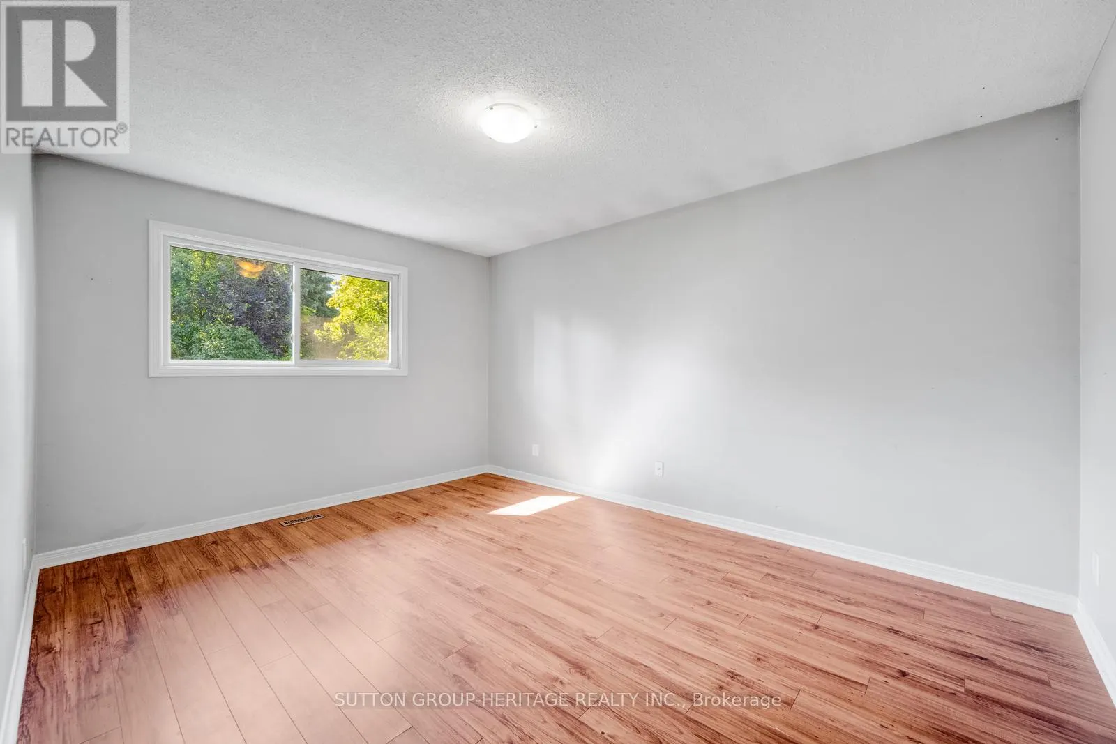 8 POINSETTIA PLACE