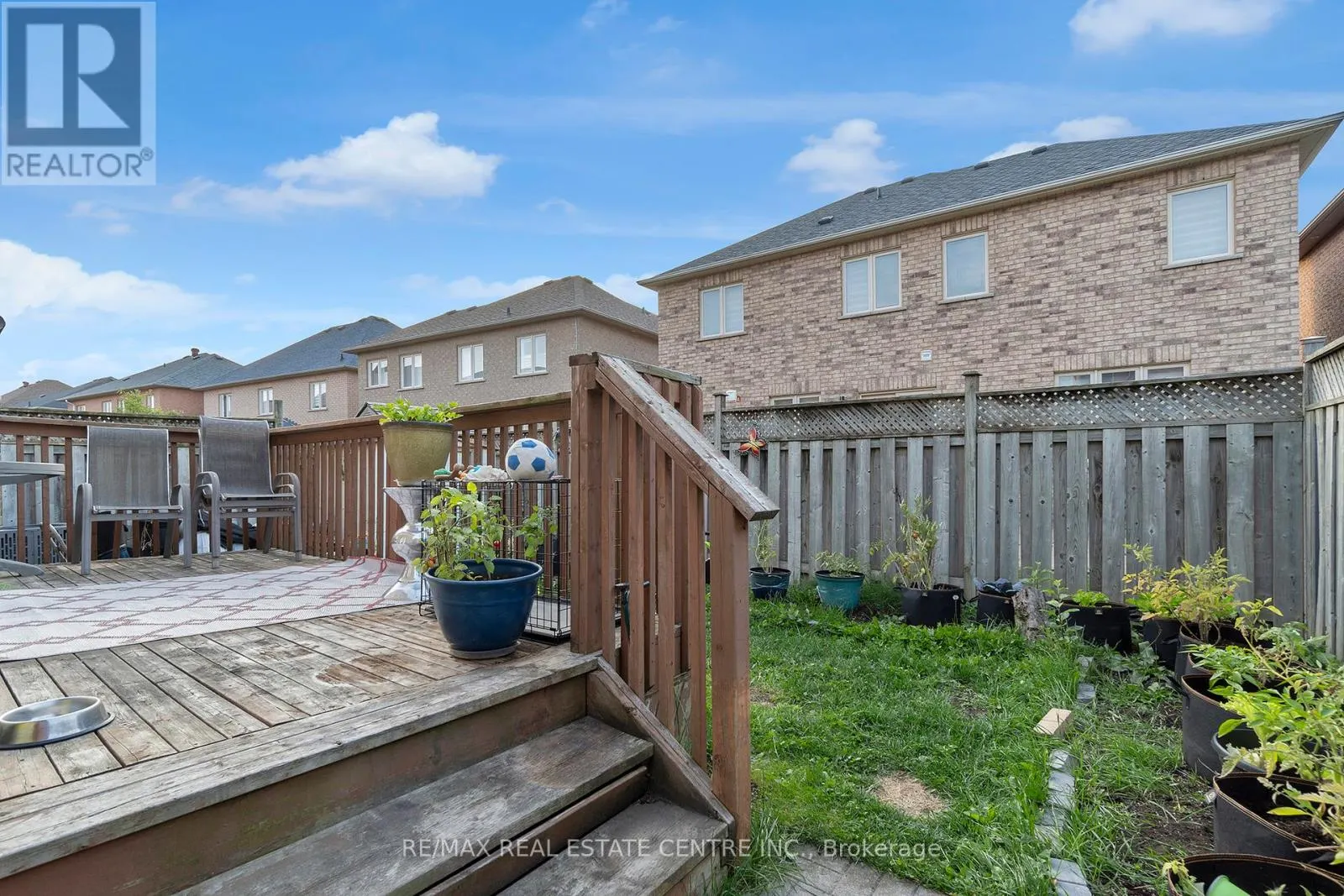 140 SAINTSBURY CRESCENT