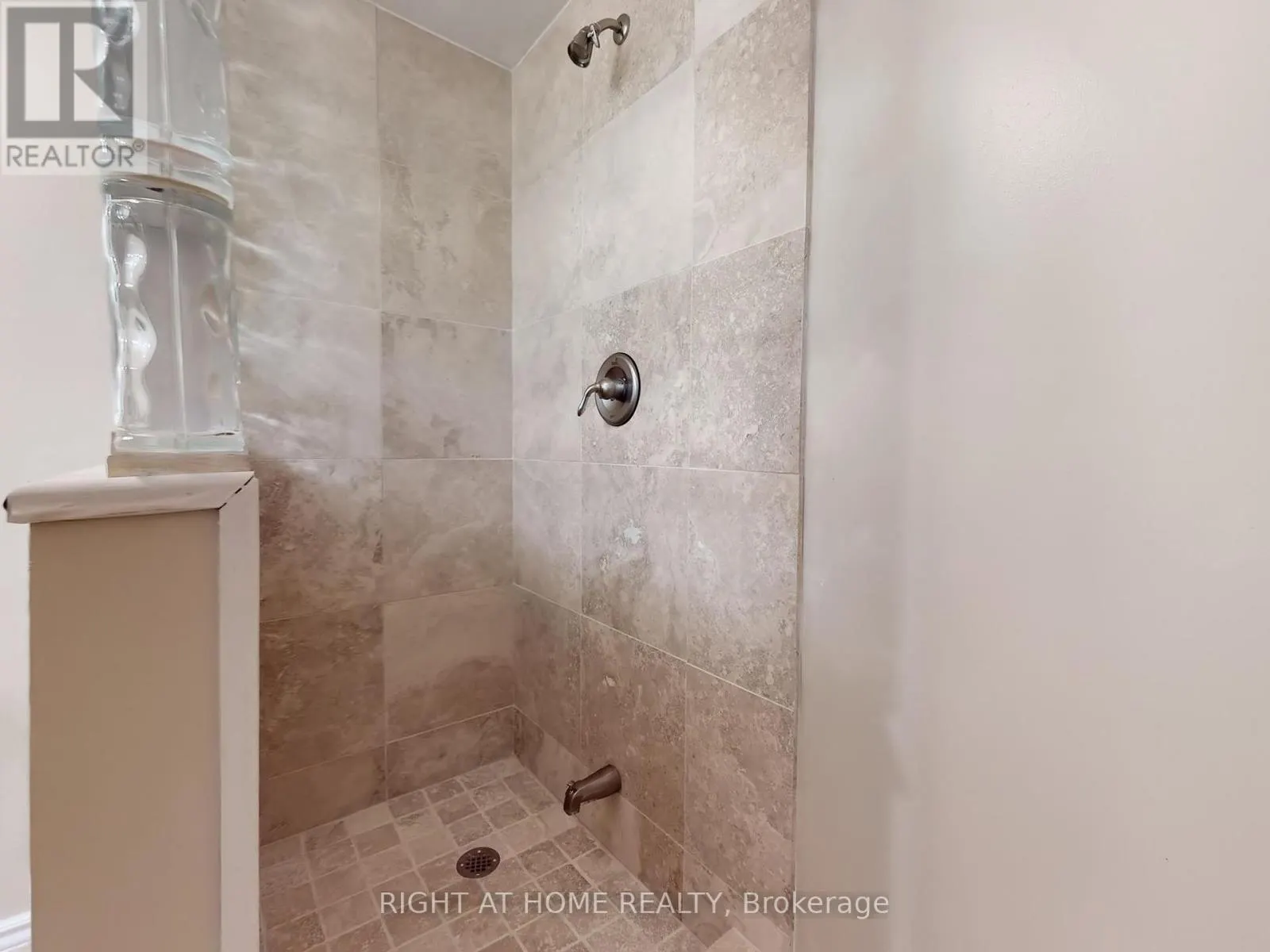 3585 STONECUTTER CRESCENT