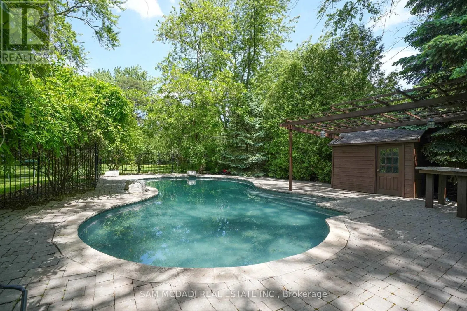 1497 INDIAN GROVE