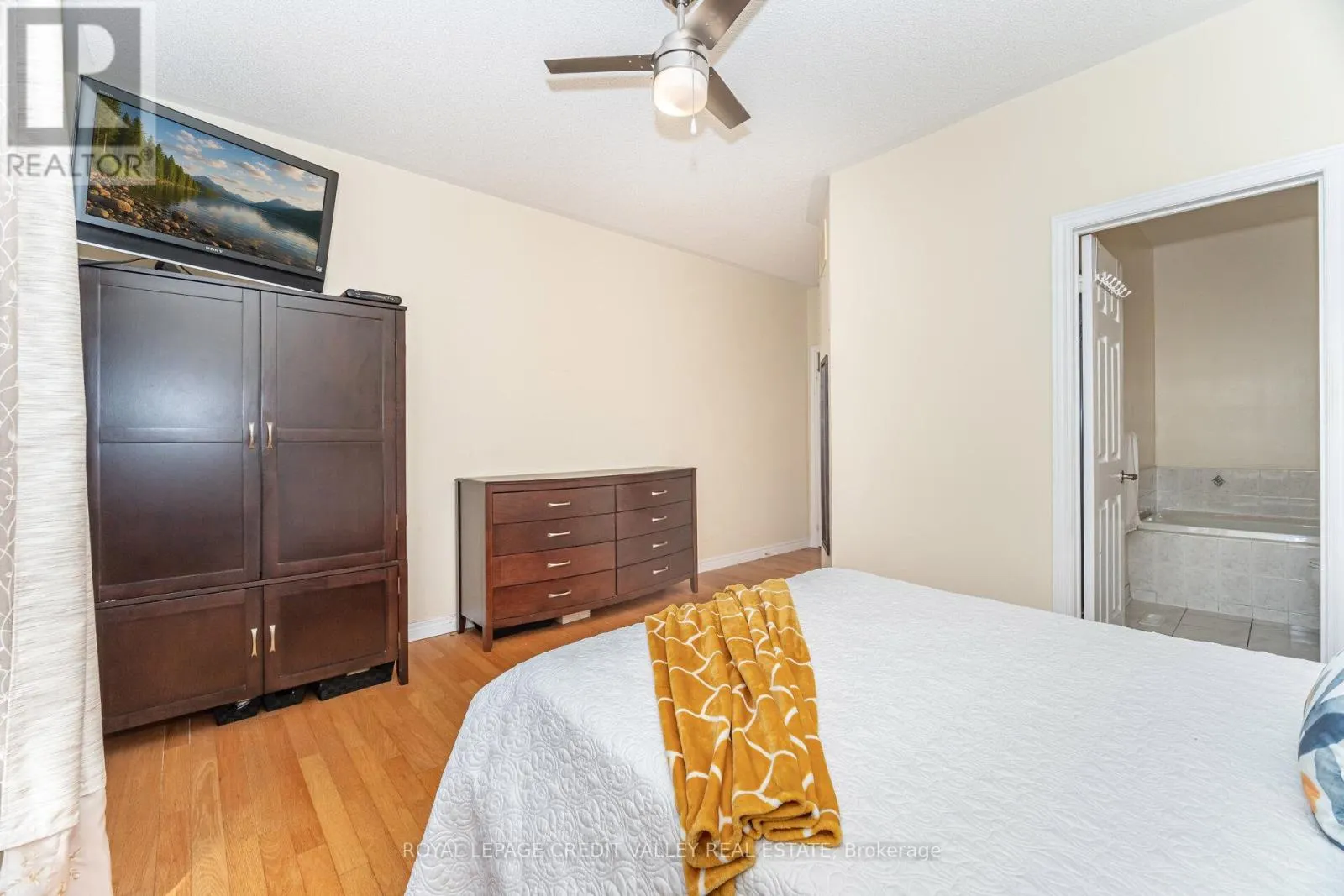 91 TRAILSIDE WALK