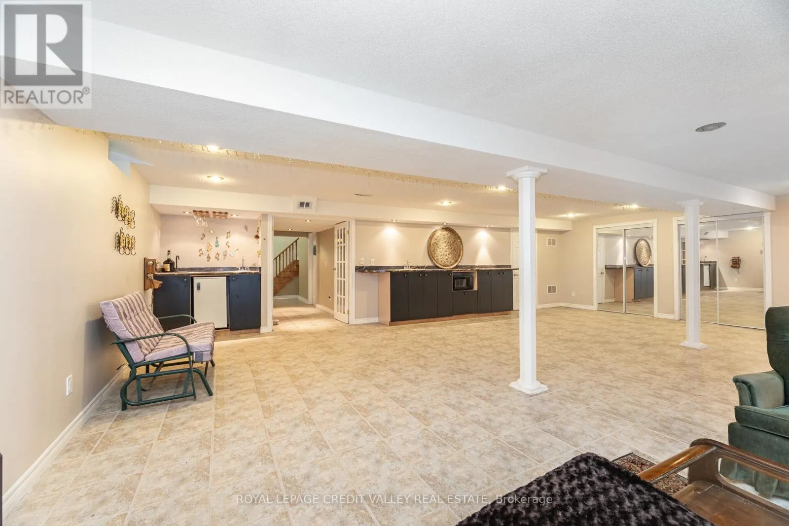91 TRAILSIDE WALK