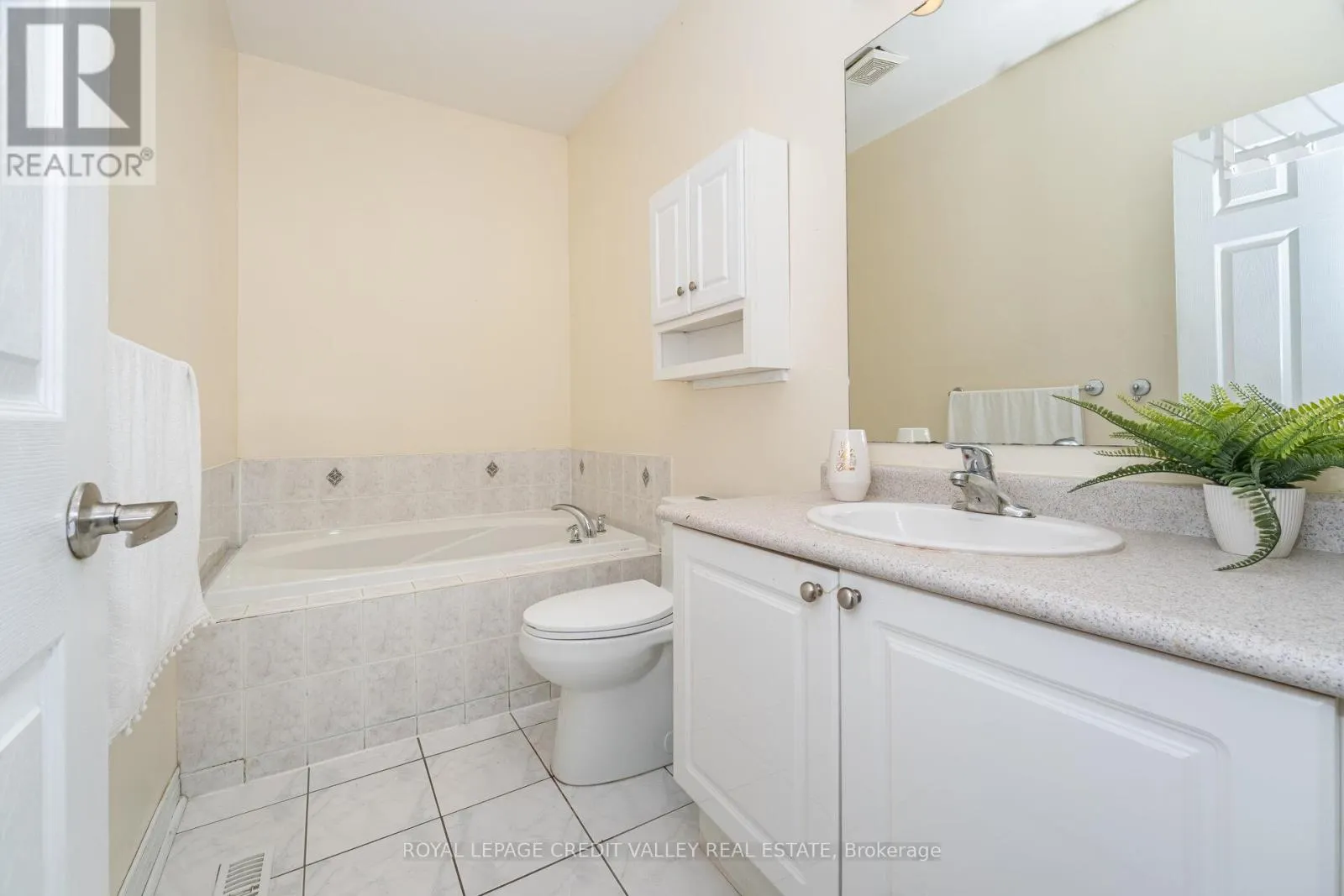 91 TRAILSIDE WALK