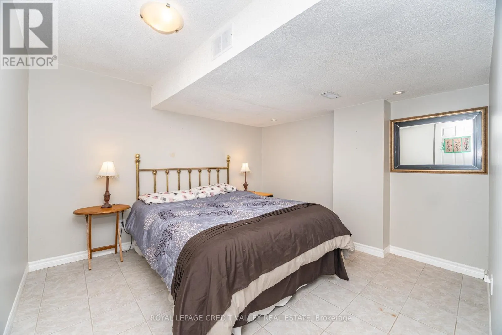 91 TRAILSIDE WALK