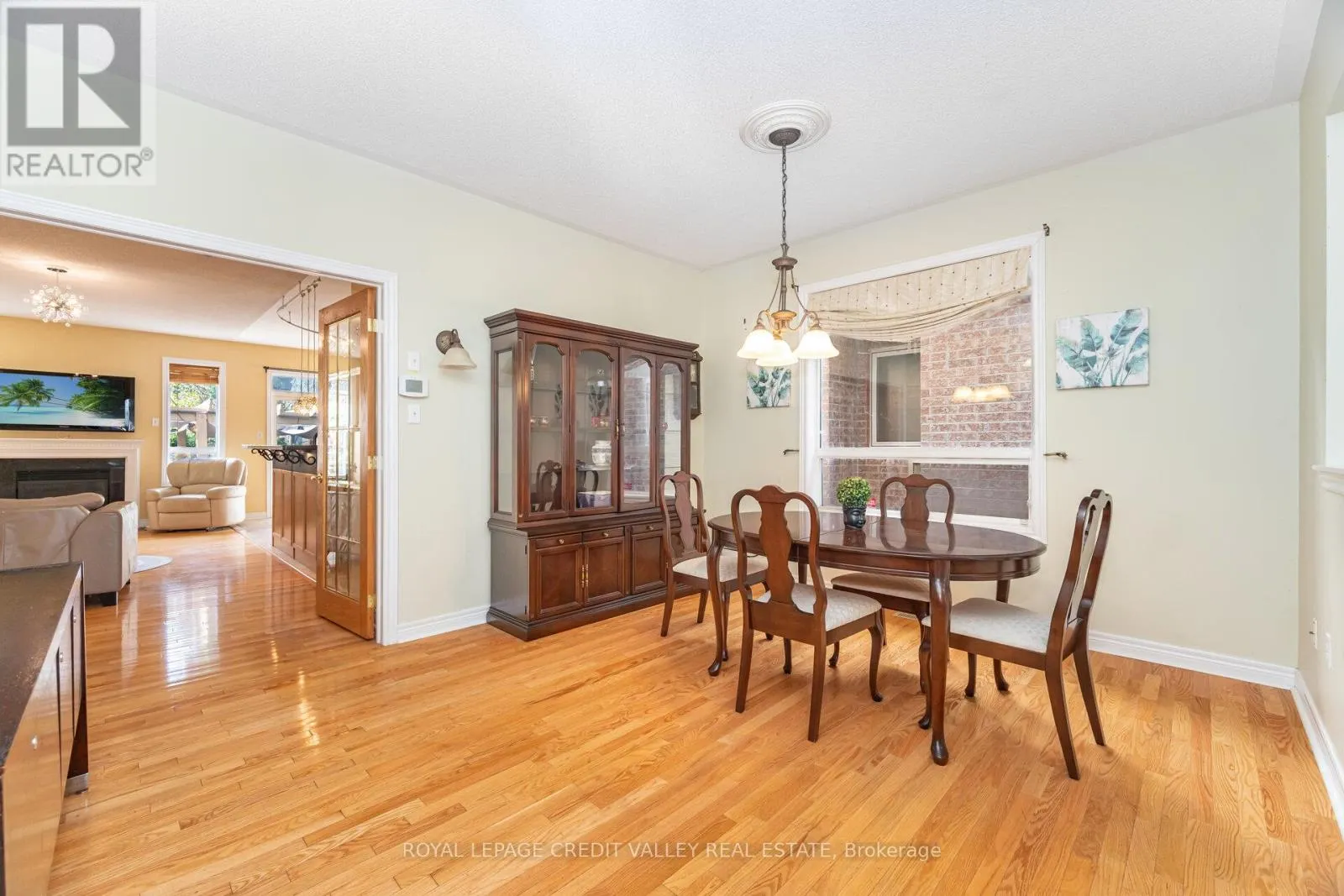 91 TRAILSIDE WALK