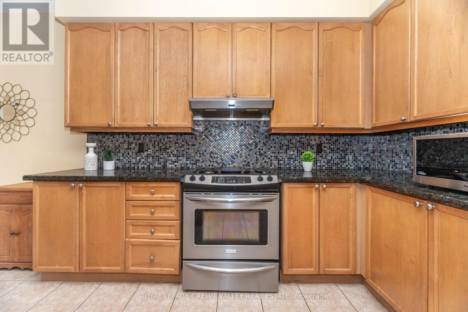 91 TRAILSIDE WALK