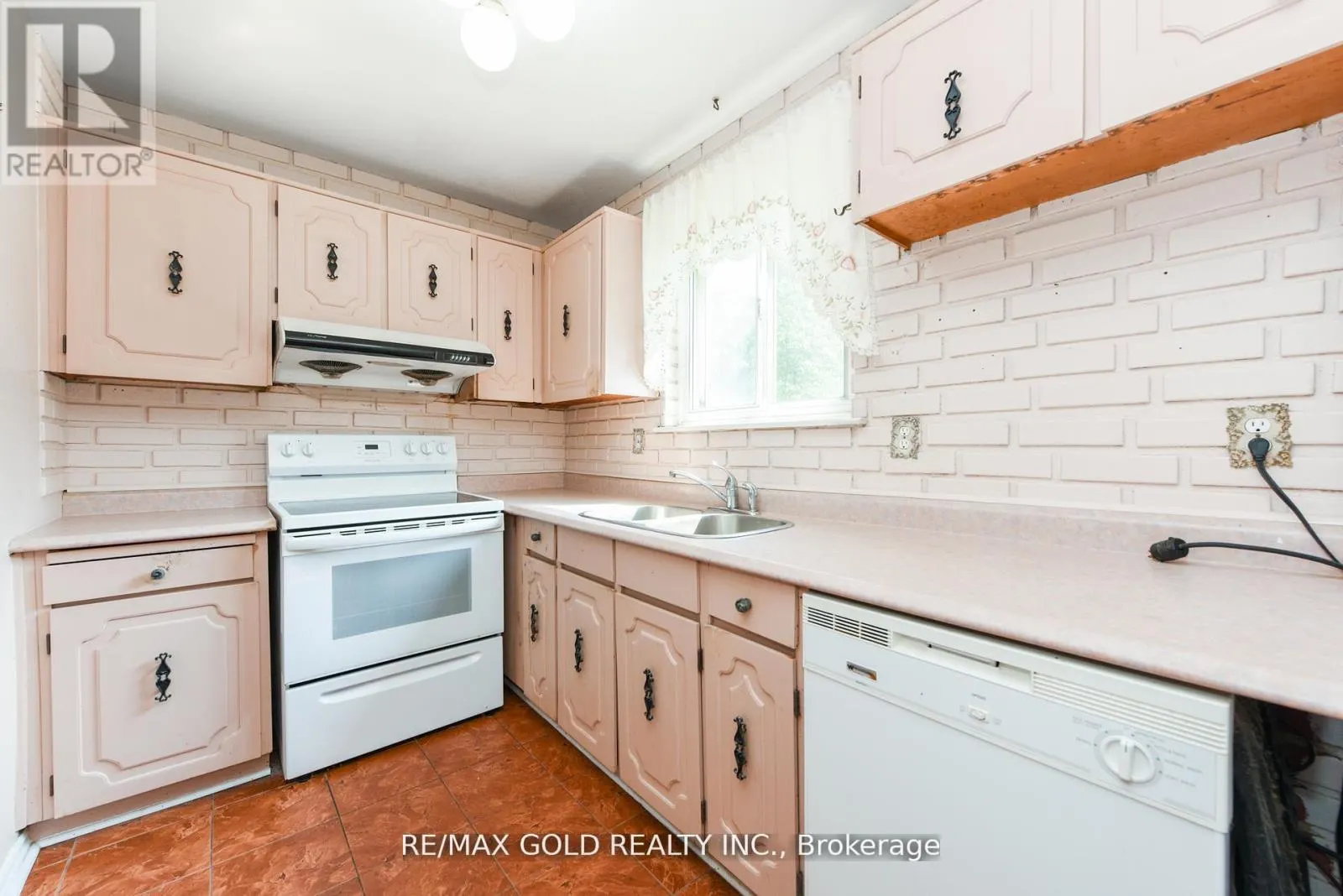 29 GLENMORE CRESCENT