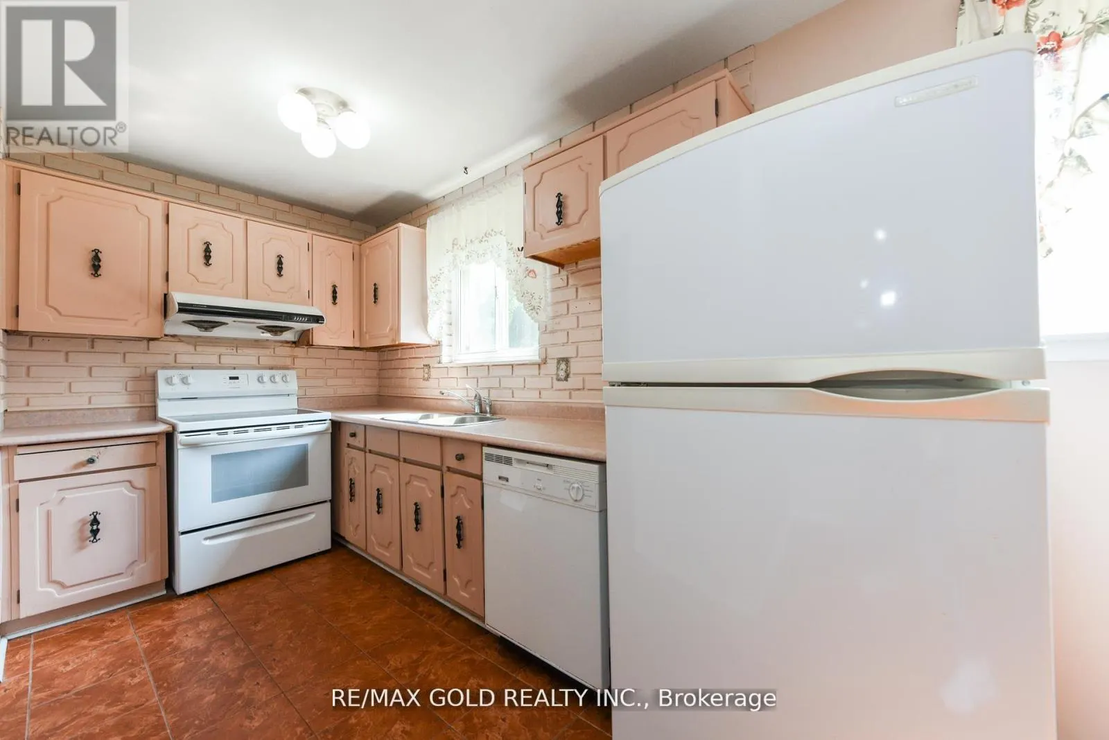 29 GLENMORE CRESCENT