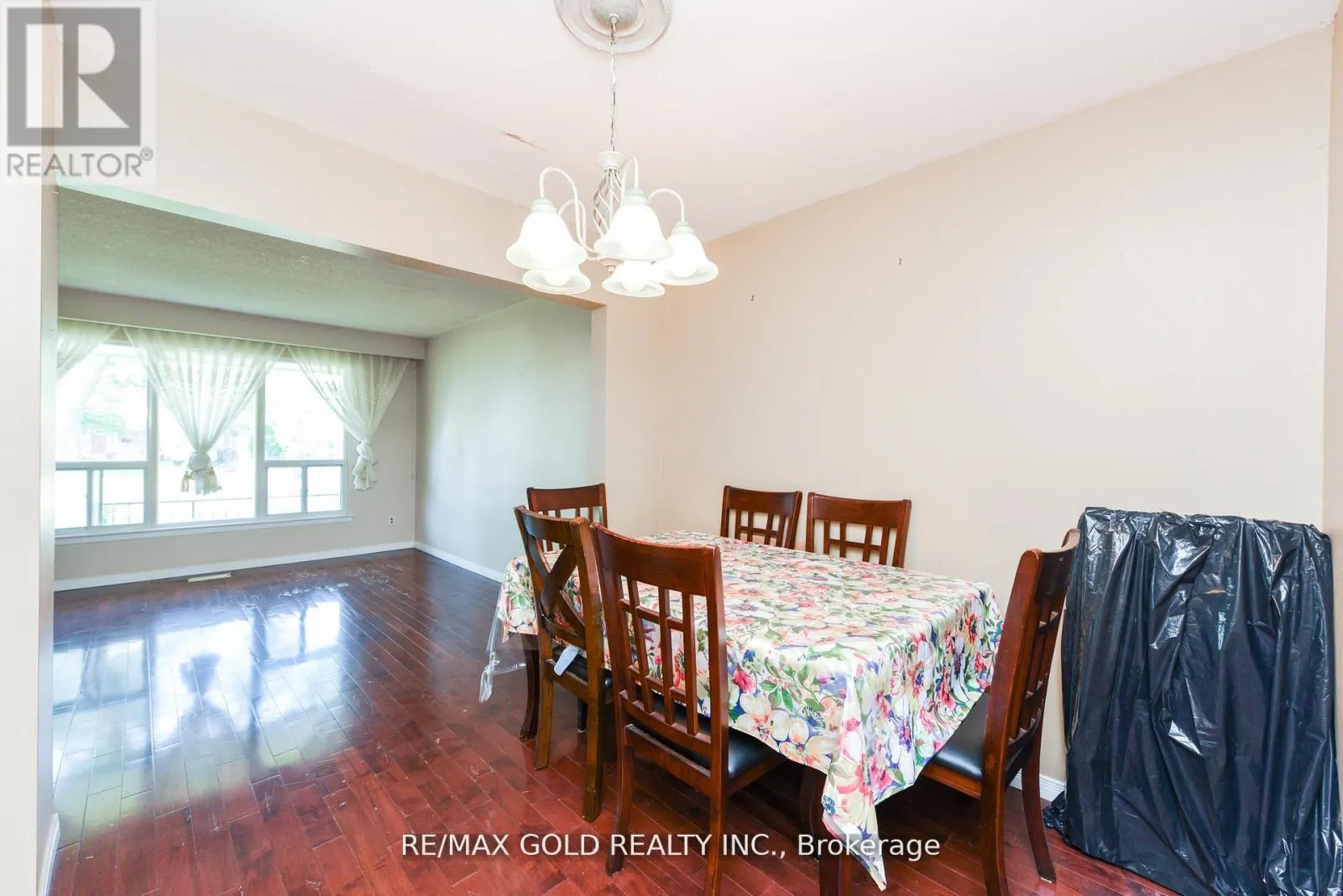 29 GLENMORE CRESCENT
