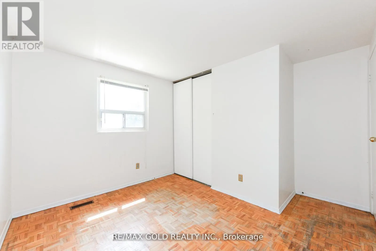 29 GLENMORE CRESCENT