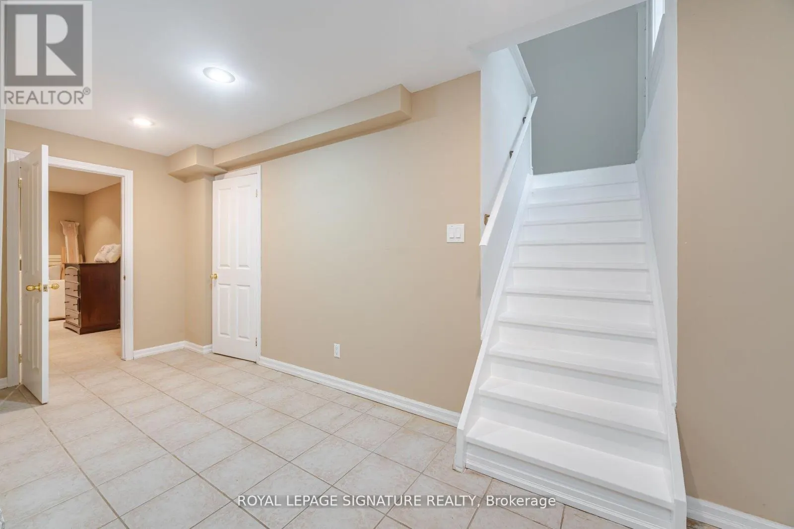 4097 HICKORY DRIVE