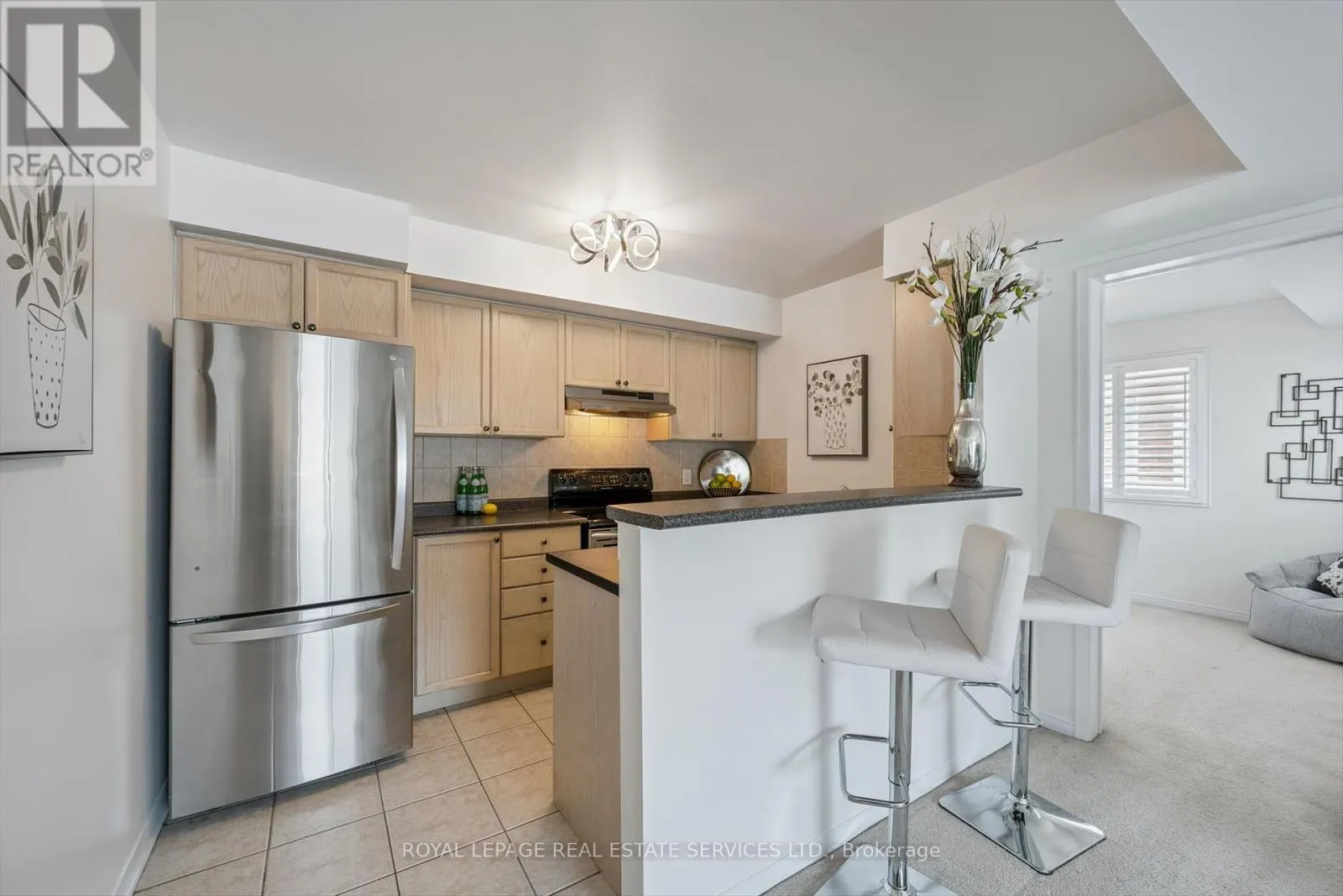 325 - 4975 SOUTHAMPTON DRIVE