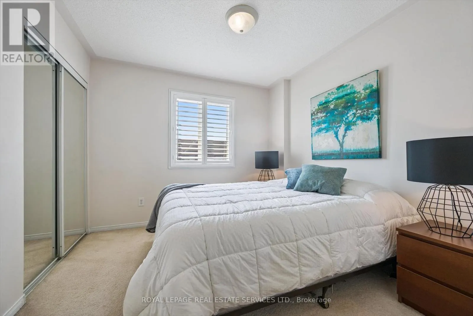 325 - 4975 SOUTHAMPTON DRIVE