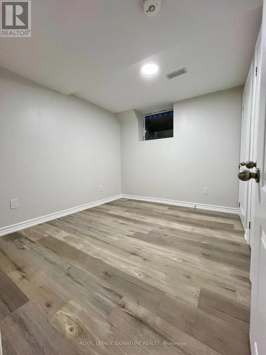 843 CEDARBRAE AVENUE