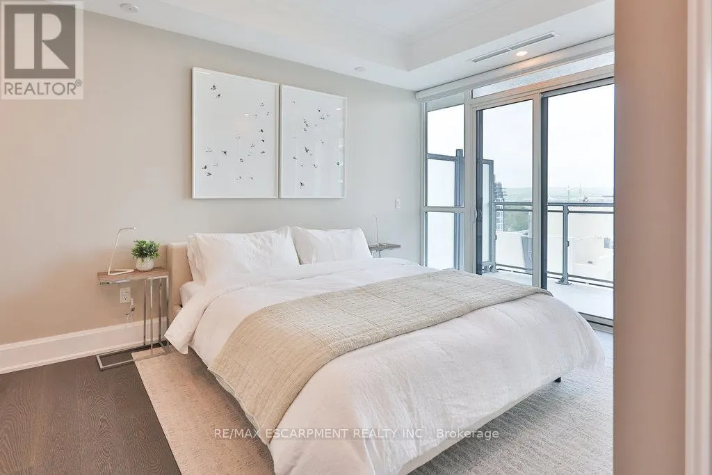2101 - 2060 LAKESHORE ROAD