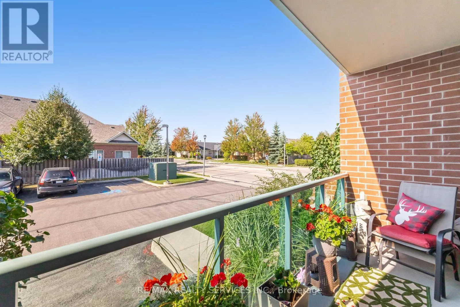 105 - 60 VIA ROSEDALE WAY