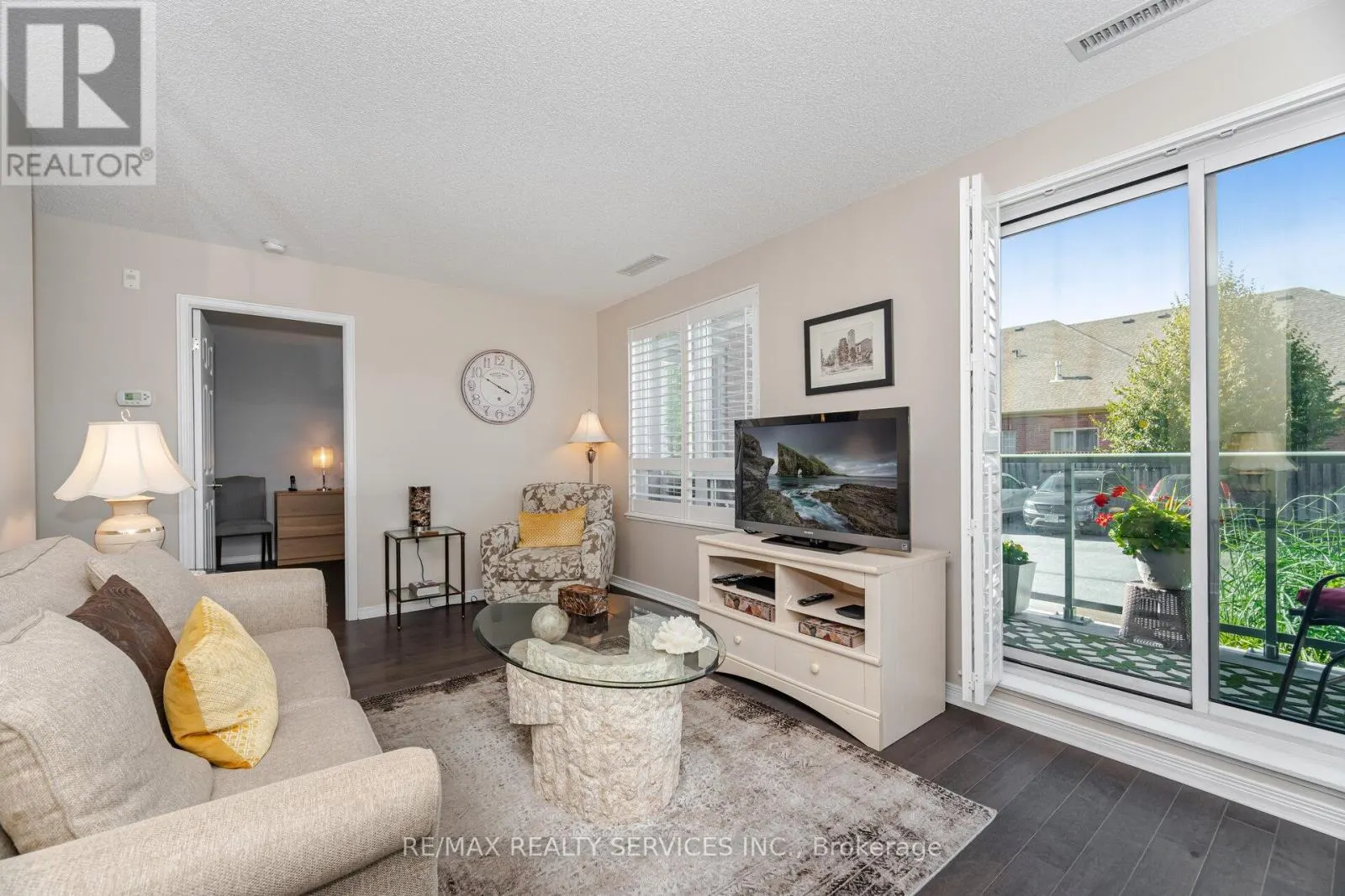 105 - 60 VIA ROSEDALE WAY