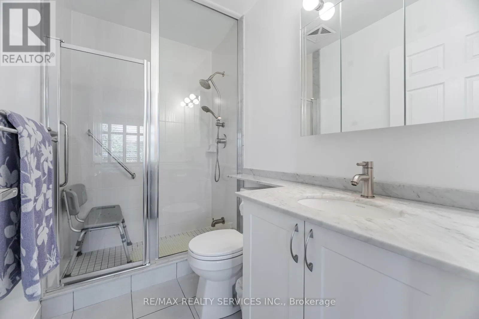 105 - 60 VIA ROSEDALE WAY
