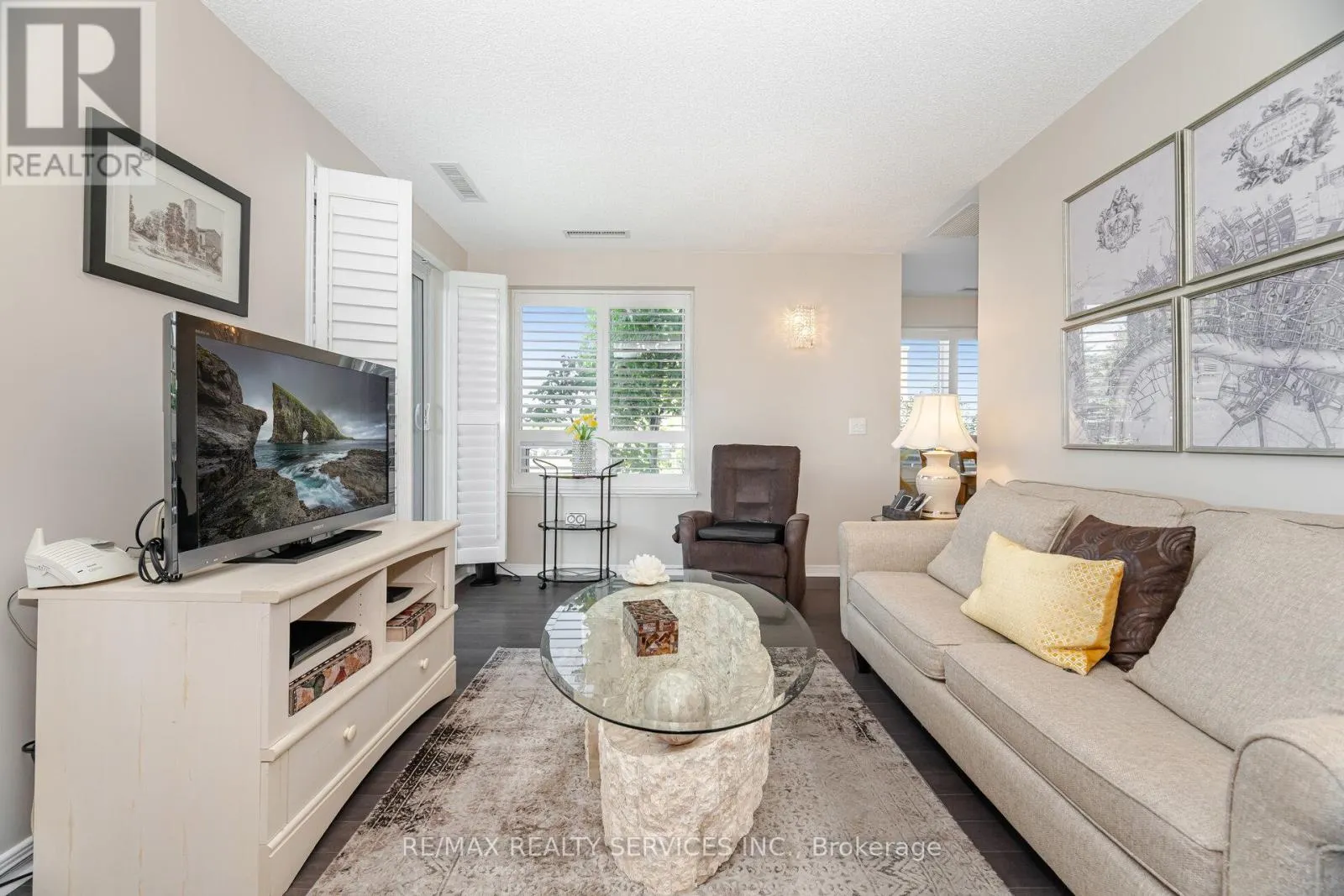 105 - 60 VIA ROSEDALE WAY