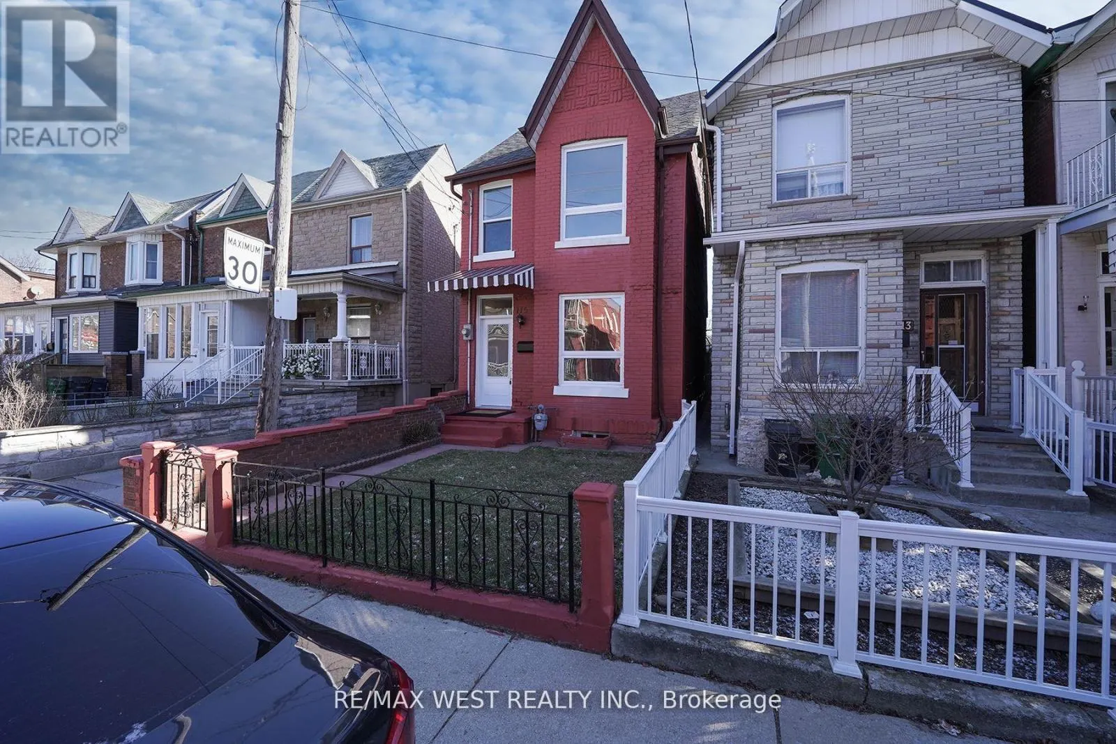 115 EDWIN AVENUE