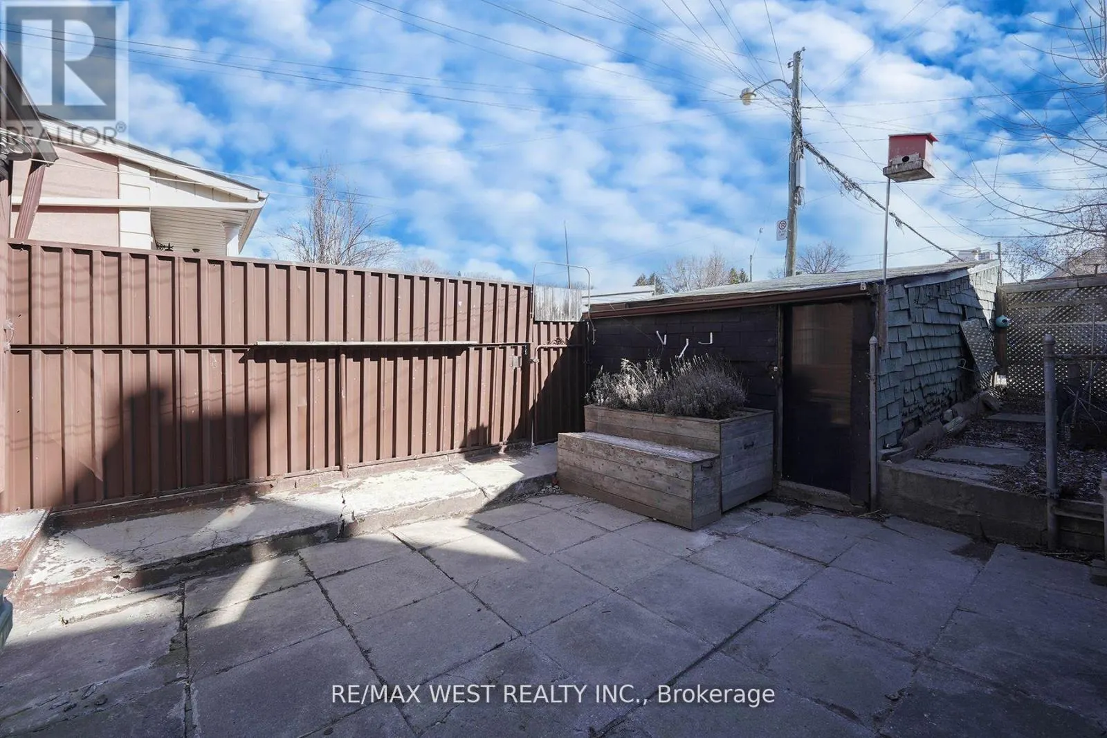115 EDWIN AVENUE
