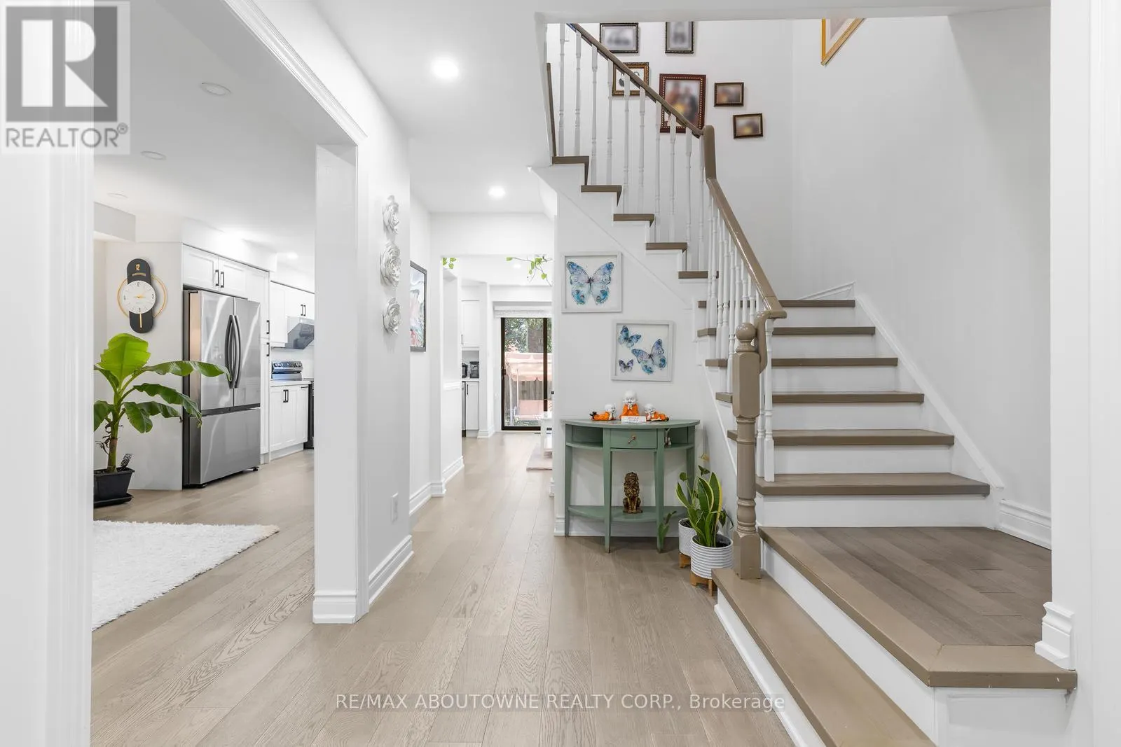 1118 AVONDALE DRIVE