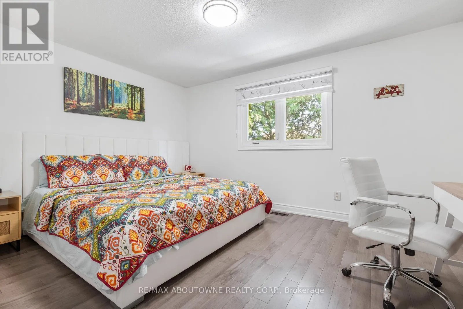1118 AVONDALE DRIVE