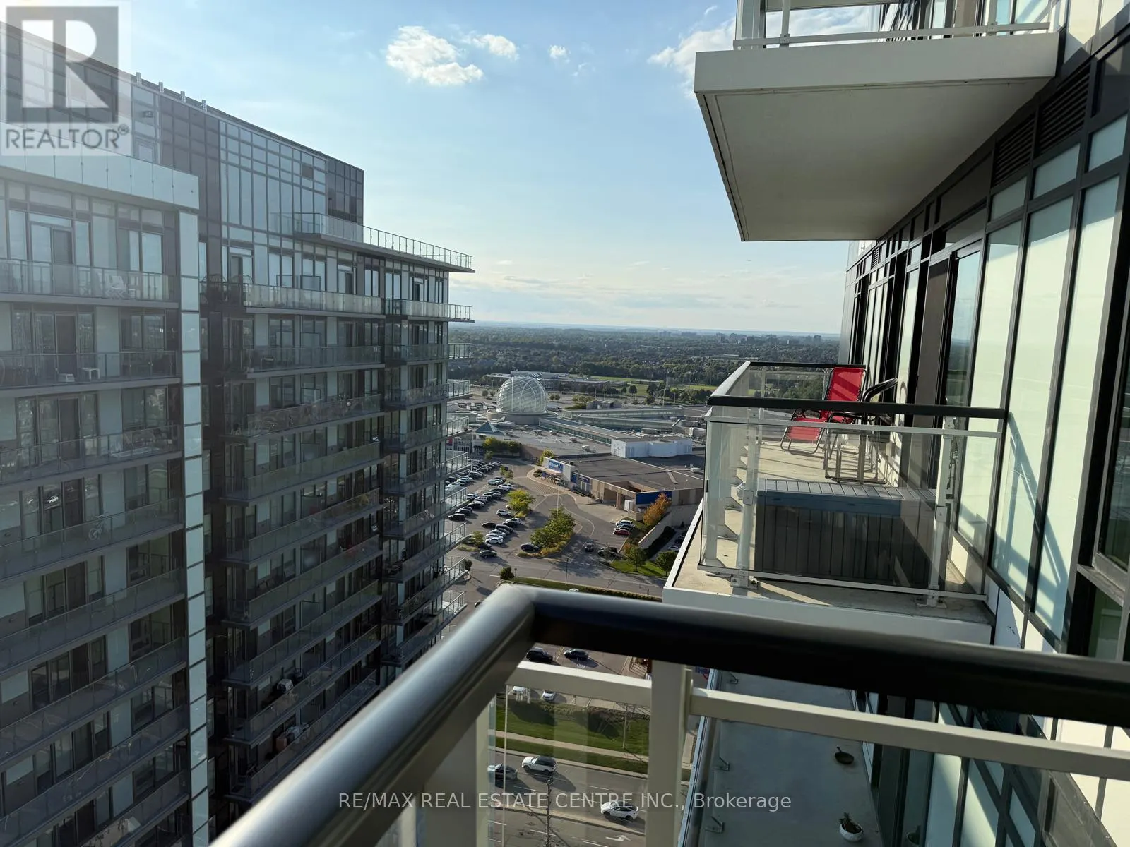 2108 - 2560 EGLINTON AVENUE W