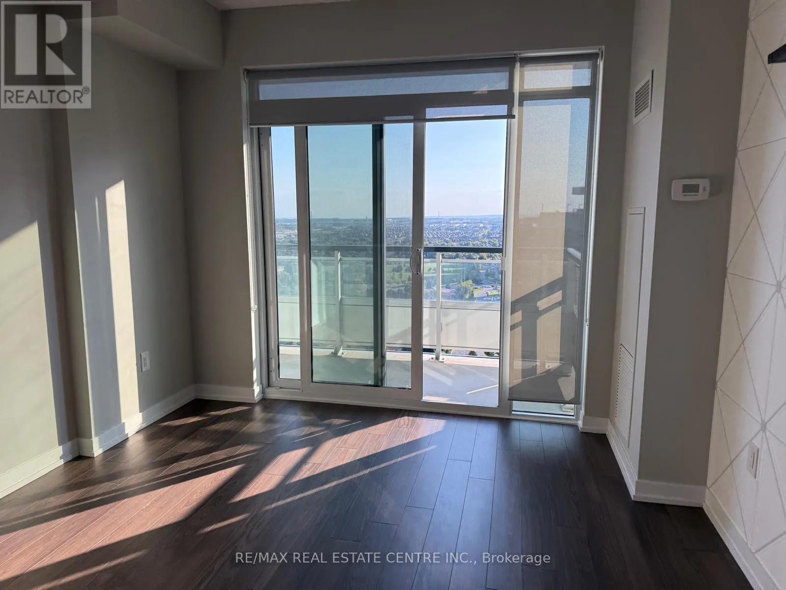 2108 - 2560 EGLINTON AVENUE W