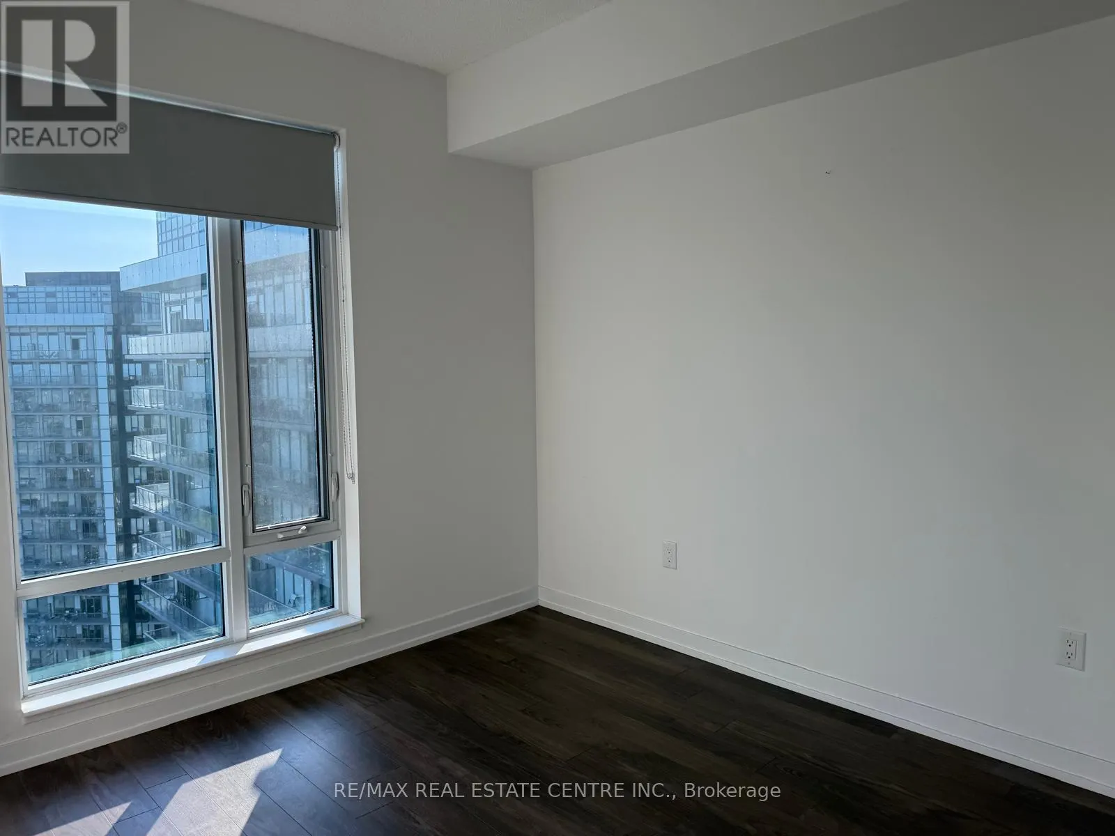 2108 - 2560 EGLINTON AVENUE W