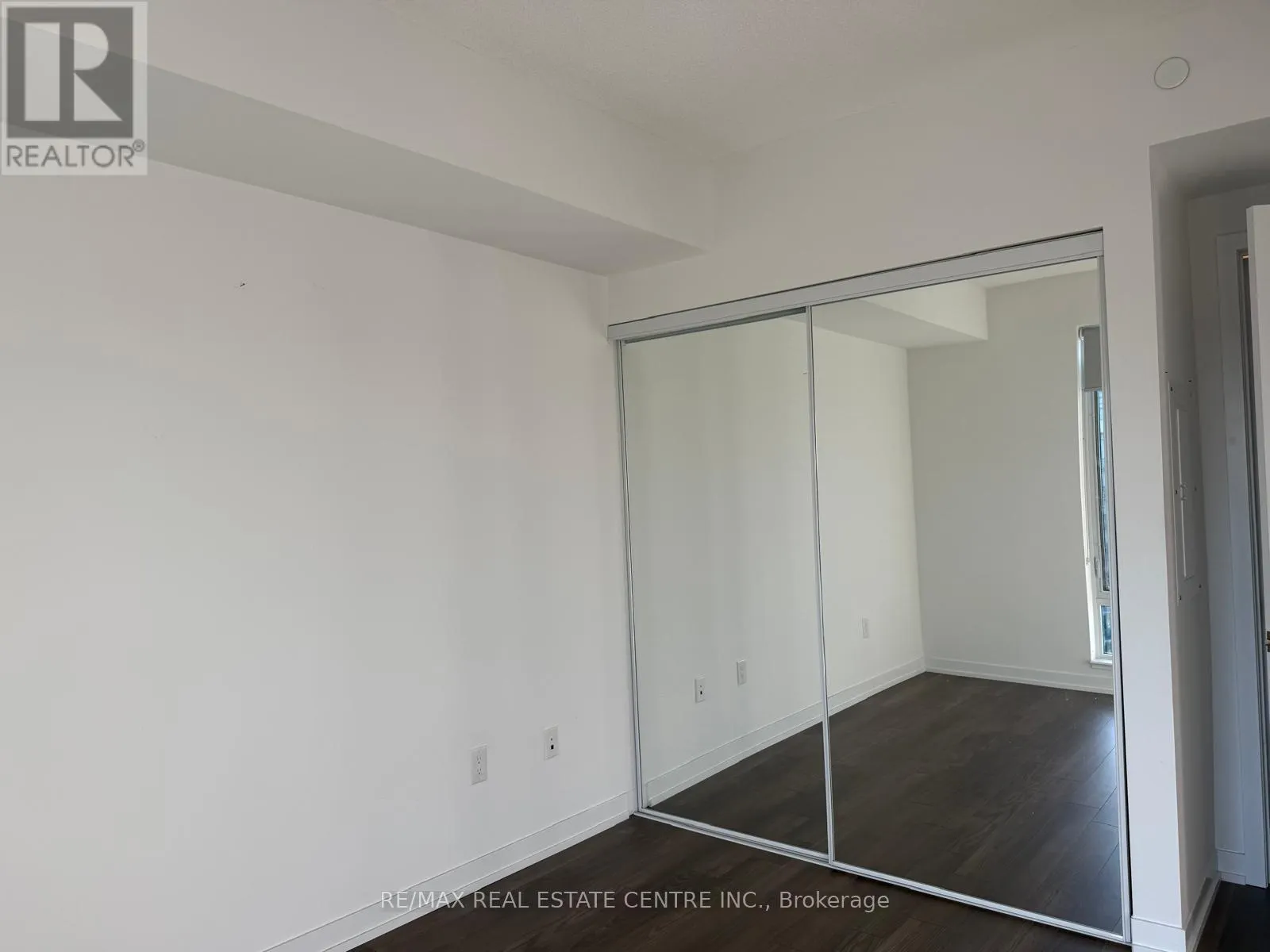 2108 - 2560 EGLINTON AVENUE W