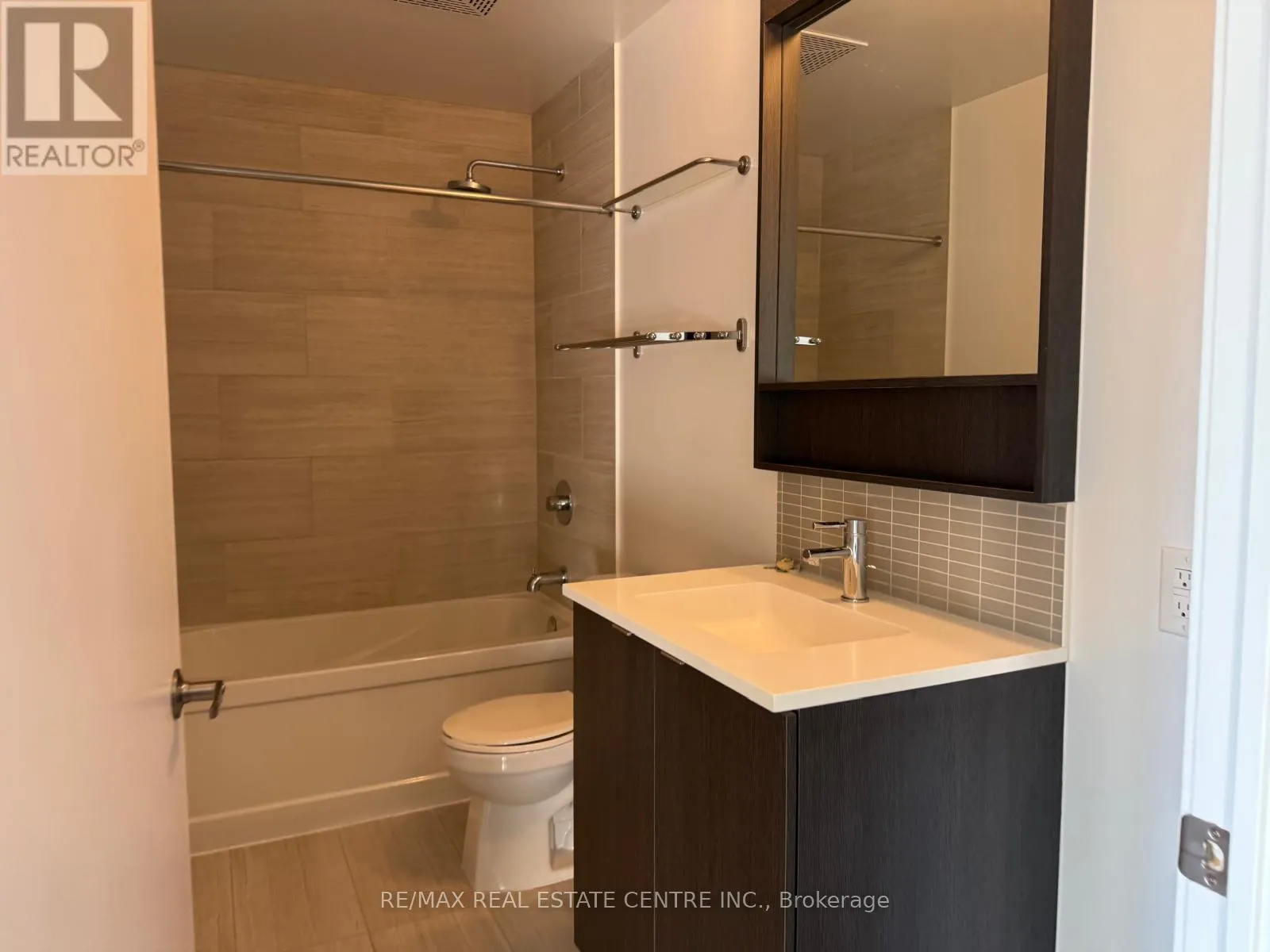 2108 - 2560 EGLINTON AVENUE W