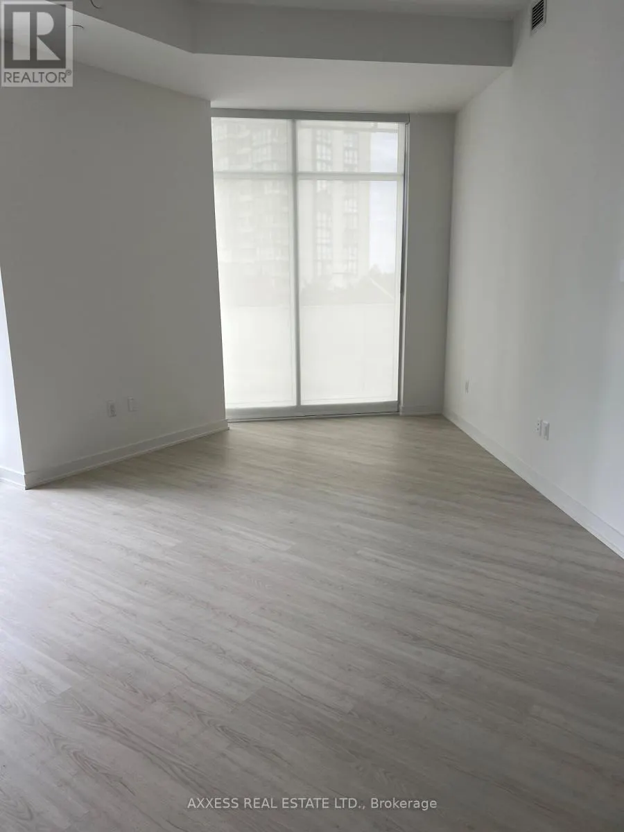 305 - 3883 QUARTZ ROAD